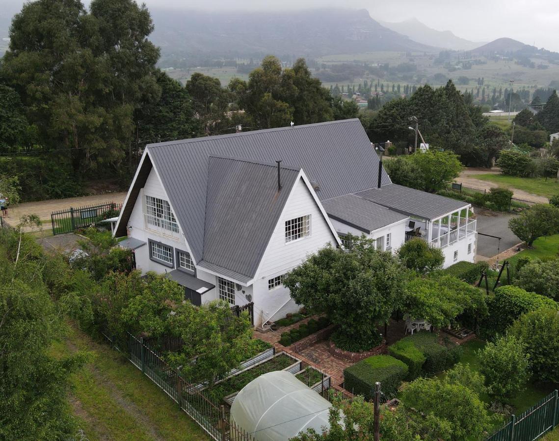 Hotel Honeysuckle Clarens Zewnętrze zdjęcie