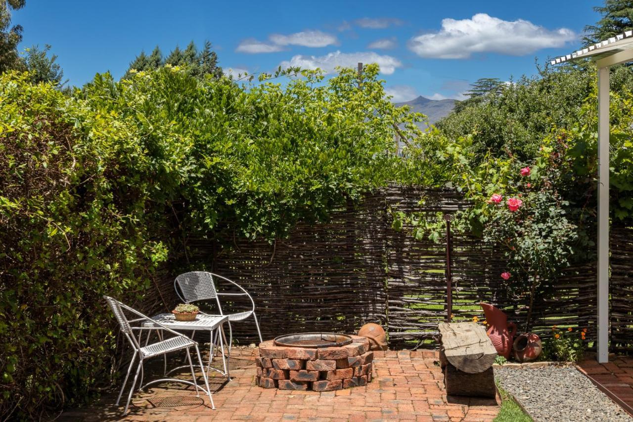 Hotel Honeysuckle Clarens Zewnętrze zdjęcie
